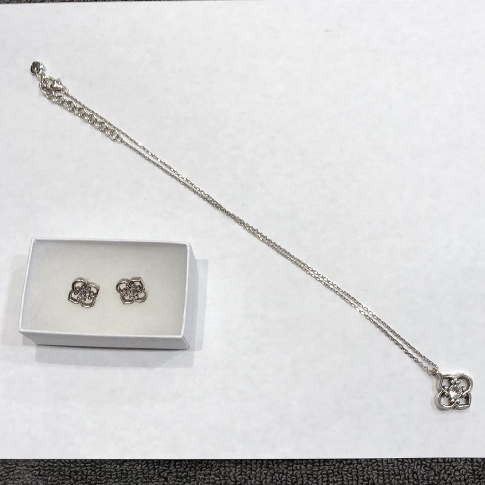 Necklace and earrings set